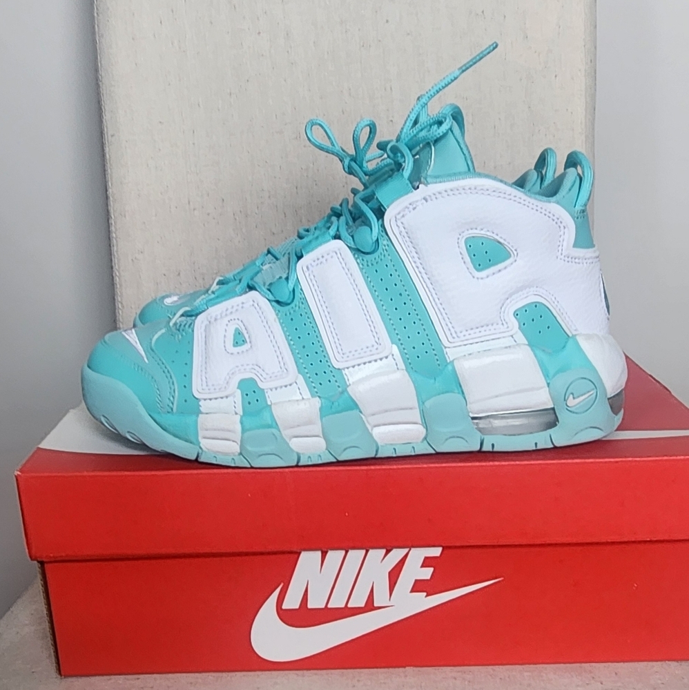 Nike Island Green and White Sneakers Bold AIR More Uptempo - New